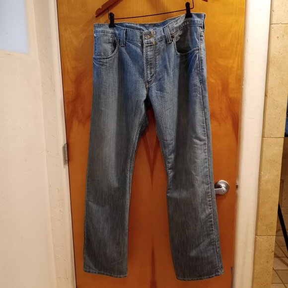 Levi's Men's 514 Slim Straight Leg Flap Back Pocket Red Tag Jeans - Picture 2 of 15